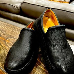 A beautiful pair of Marselle  size 9.5 which fits a size 10.